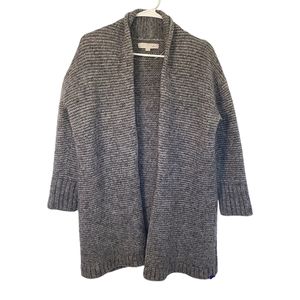 Ann Taylor Loft Marino Wool/Alpaca blend size medium grey chunky knitted sweater
